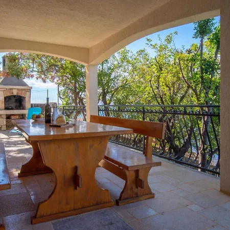 Appartamento Starigrad-1 By Interhome