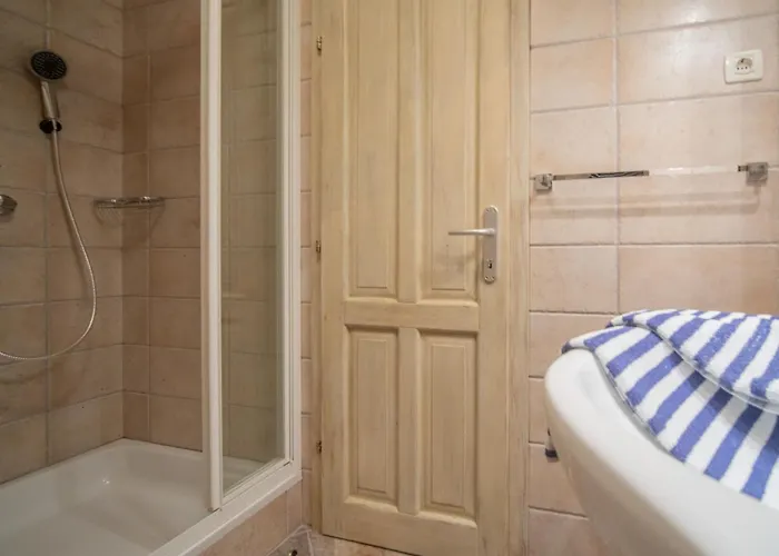 Starigrad-1 By Interhome * Стариград